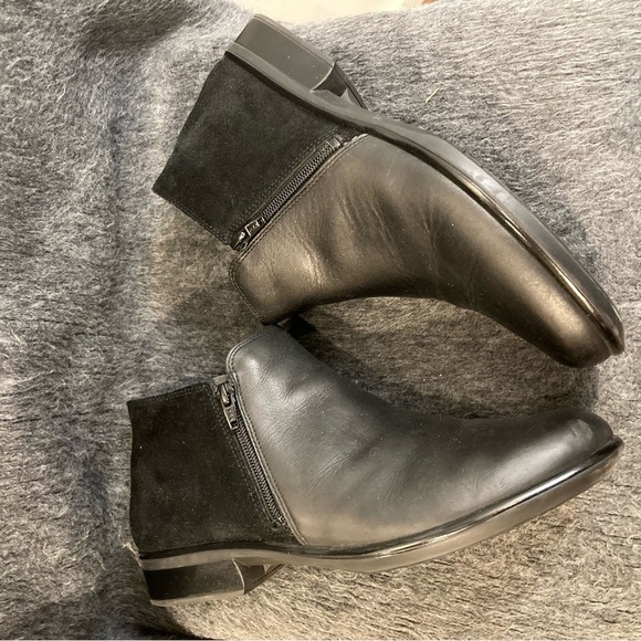 NAOT Sz 42 HELM Leather Suede Combo Zipper Sides Comfort Insole Sole Booties - Picture 8 of 8
